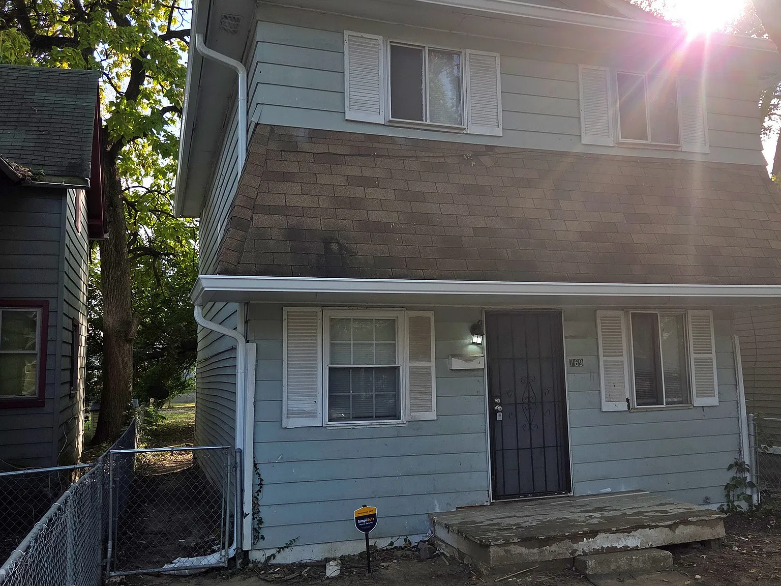 3 bed, 1.5 bath, 1200 sqft, $1,100 — Photo 3