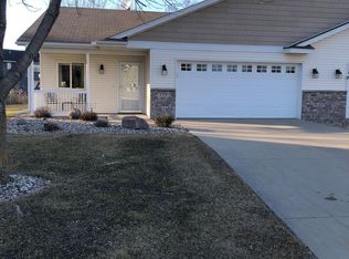 215 Morning Dr, Mayer, MN 55360