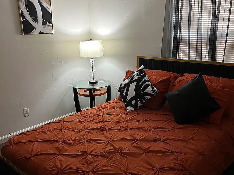 1811 Penelope Rd NW — Photo 8