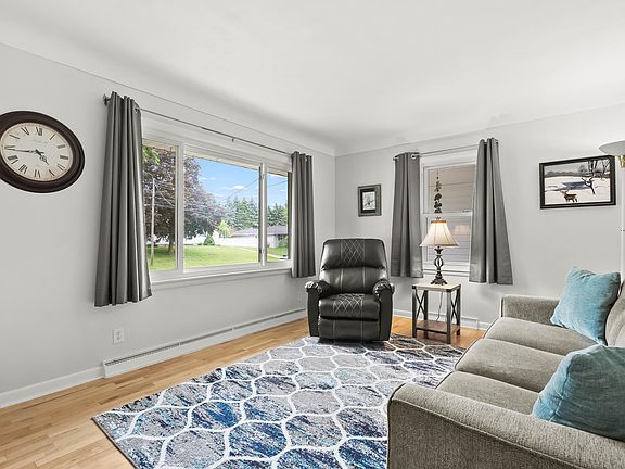 3rd image of 2717 Rolling Hill Ave