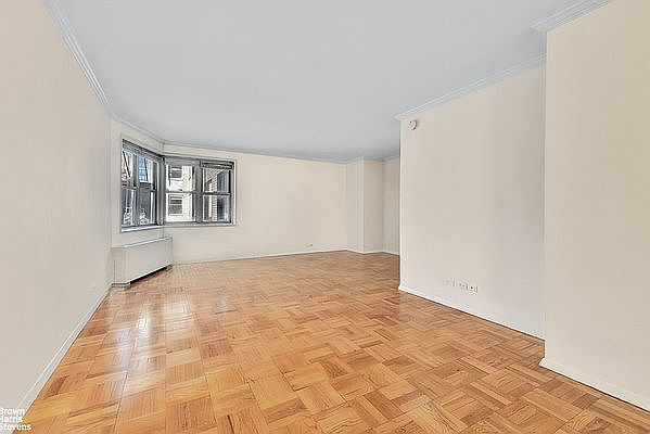 1st image of 300 E 40th St APT 3L