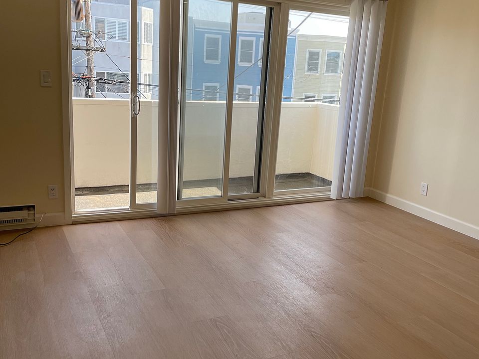 Living/dining area