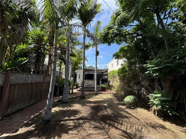 1614 Emerald St, San Diego, CA 92109