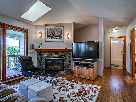 2nd image of 19231 E Riverwalk Ln