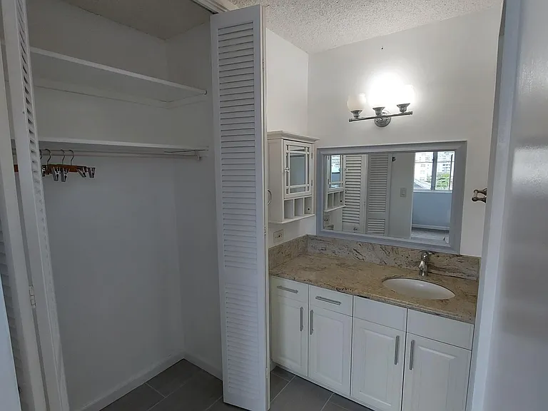 1052 Ala Nanu St — Photo 6