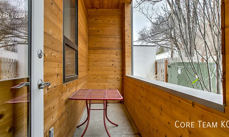 662 E 63rd St #103 — Photo 11
