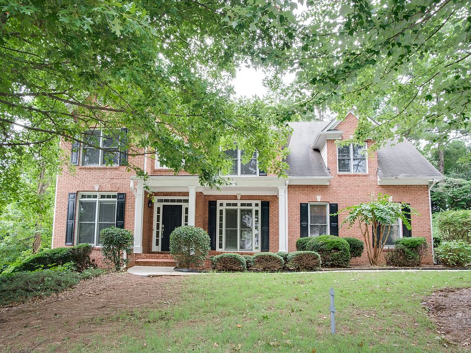 1st image of 815 River Cove Dr