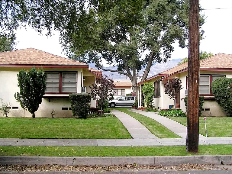 2563 Nina St — Photo 21