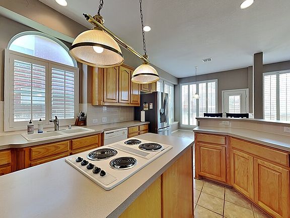 3rd image of 3910 Compton Dr