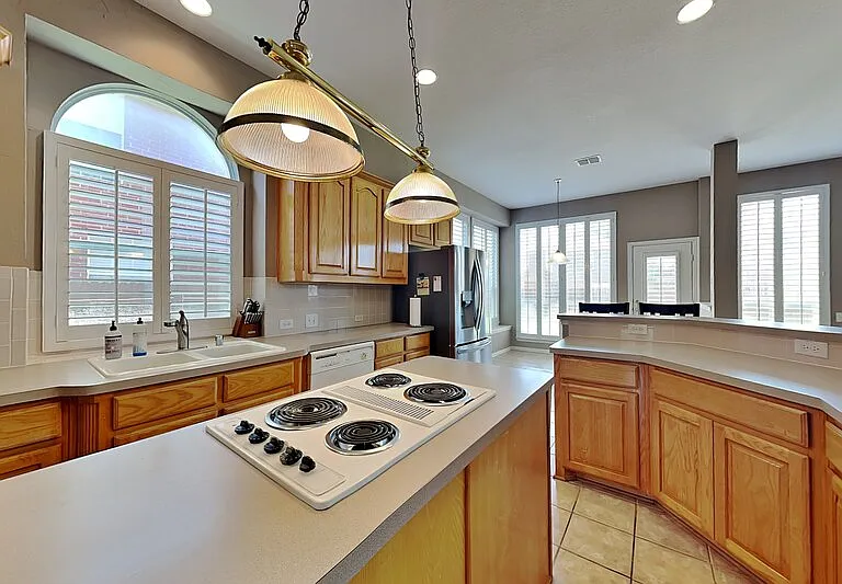 3910 Compton Dr — Photo 3