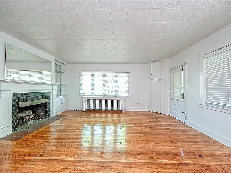 565 Ardmore Blvd — Photo 7