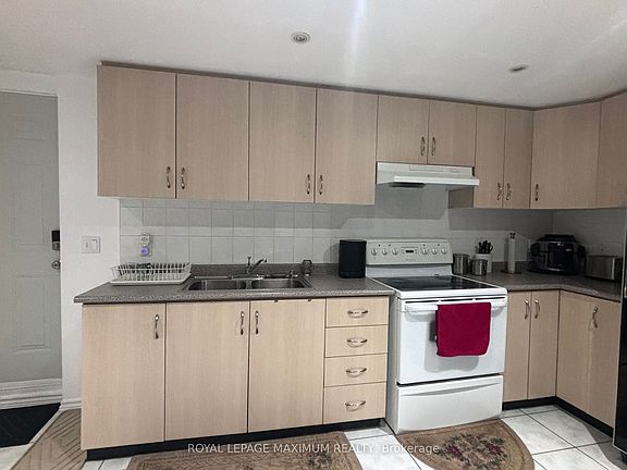 4th image of 90 Via Romano Way