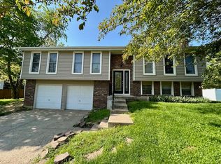 1180 Standish Dr, Greenwood, IN 46142