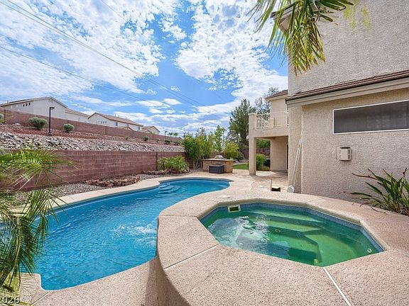 4th image of 1133 Thunder Canyon Ave