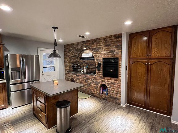 3rd image of 1218 W Taos St
