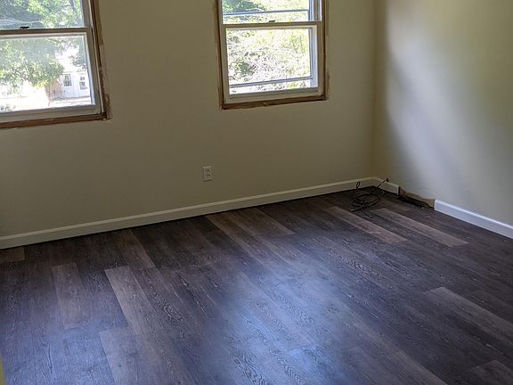 5th image of 39 Berehaven Dr