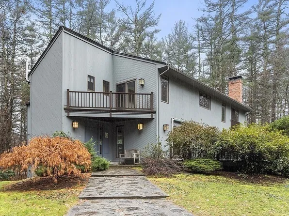 124 Fifty Acre Way, Carlisle, MA 01741