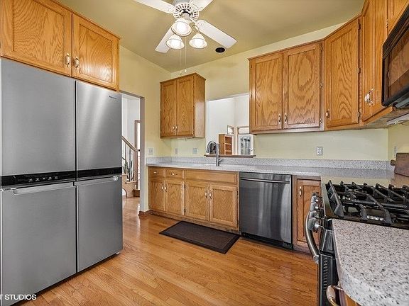 4th image of 1912 Waverly Cir #1912