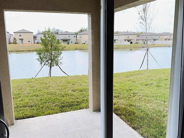 2318 Allium Roseum Ln — Photo 28