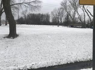 16755 W Roosevelt Ave, New Berlin, WI 53151