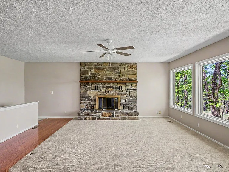 46 Acceso Cir — Photo 13