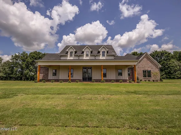 1634 Tributary Dr, Hernando, MS 38632