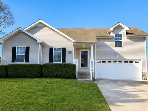 168 Kings Deer Dr, Clarksville, TN 37042