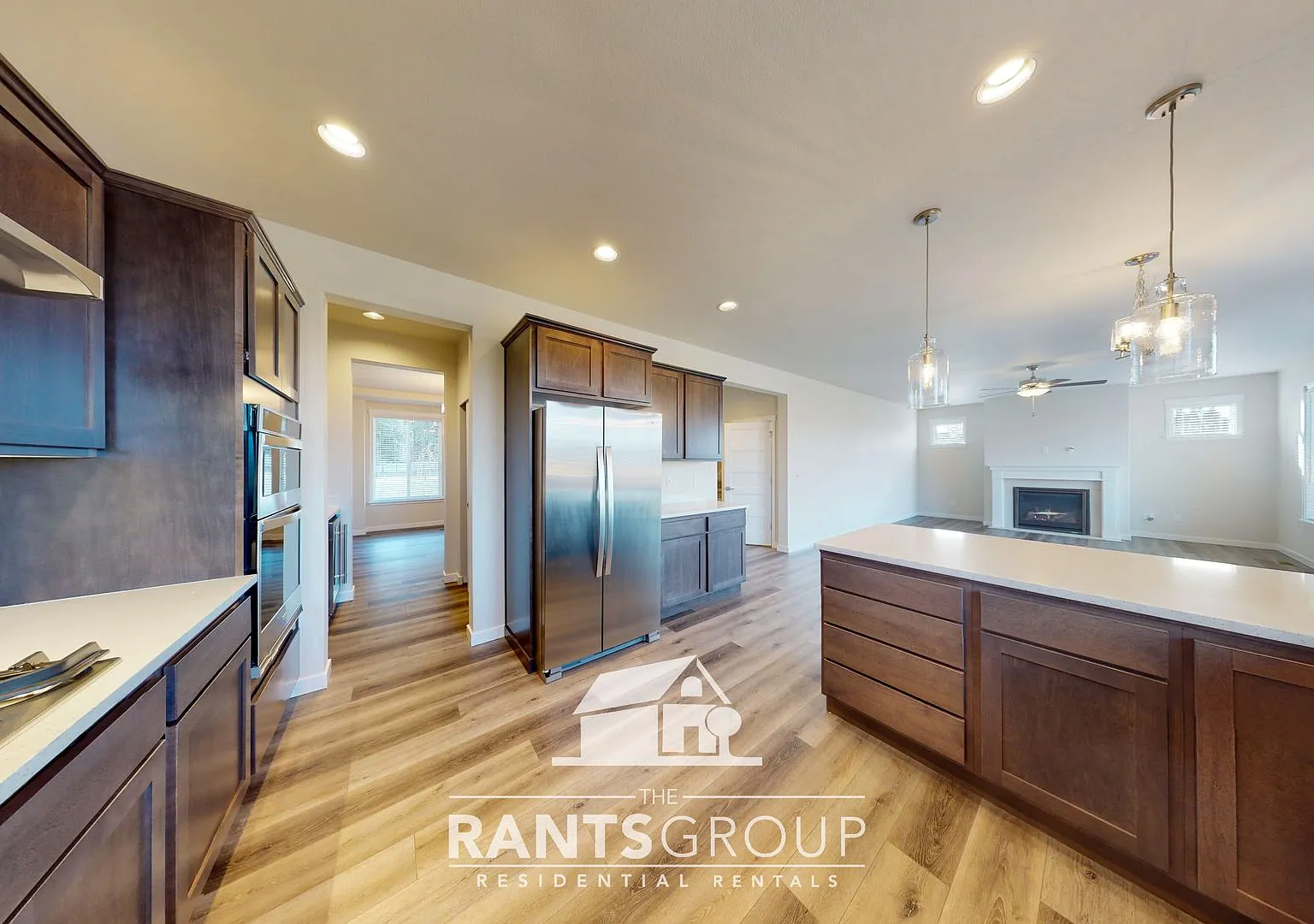 Beautiful Steilacoom Ridge Home! Easy freeway access! — Photo 3