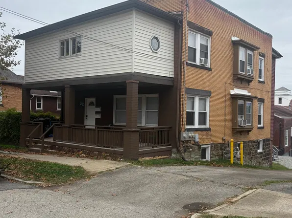 52 S 1st St, Jeannette, PA 15644