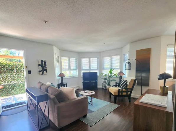 921 Thurlow St #204, Vancouver, BC V6E 1W3
