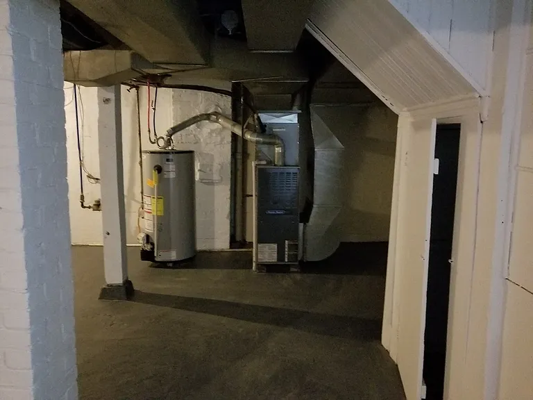 208 Pennsylvania Ave — Photo 6