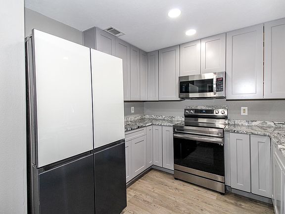 4th image of 4107 Medical Dr #32