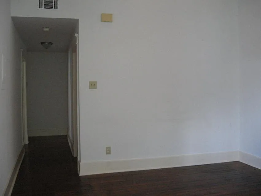 2 bed, 750 sqft, $1,700 — Photo 2