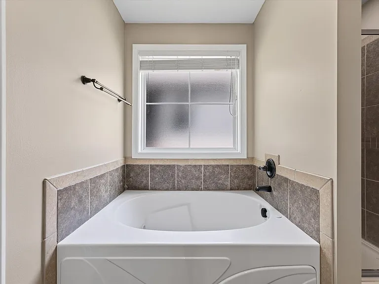 2228 Killington Dr — Photo 23