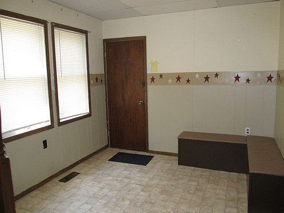 5th image of 2010 Kinneys Ln