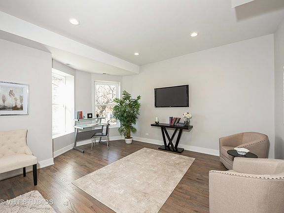 3rd image of 5021 S Indiana Ave #2