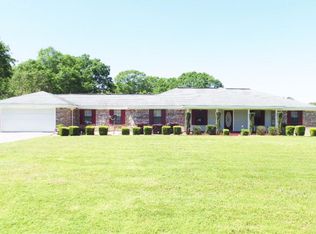 5 Lott Ln, Seminary, MS 39479