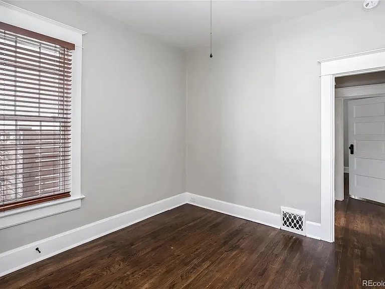 1140 S Emerson St — Photo 17