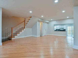 242 11th St SE, Washington, DC 20003