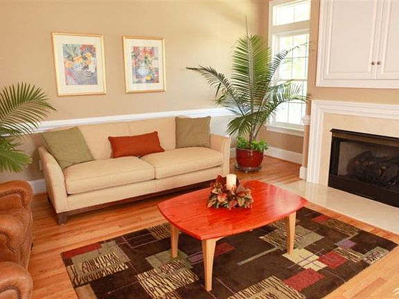 5th image of 2808 Barberry Court SE