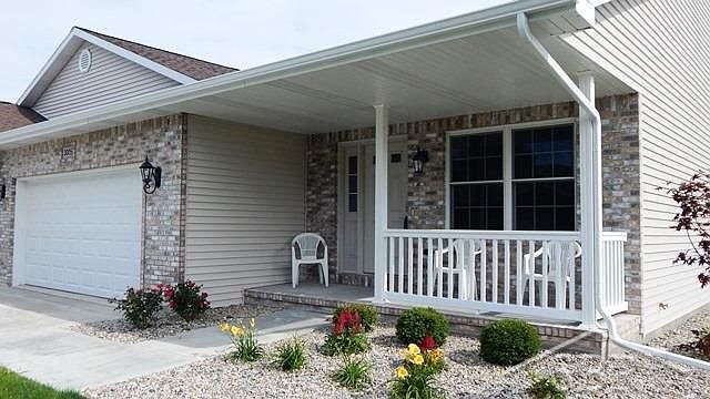 1st image of 3005 Mackinaw Meadows Dr