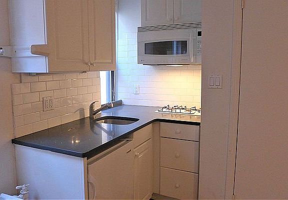 4th image of 300 8th Ave APT 4H