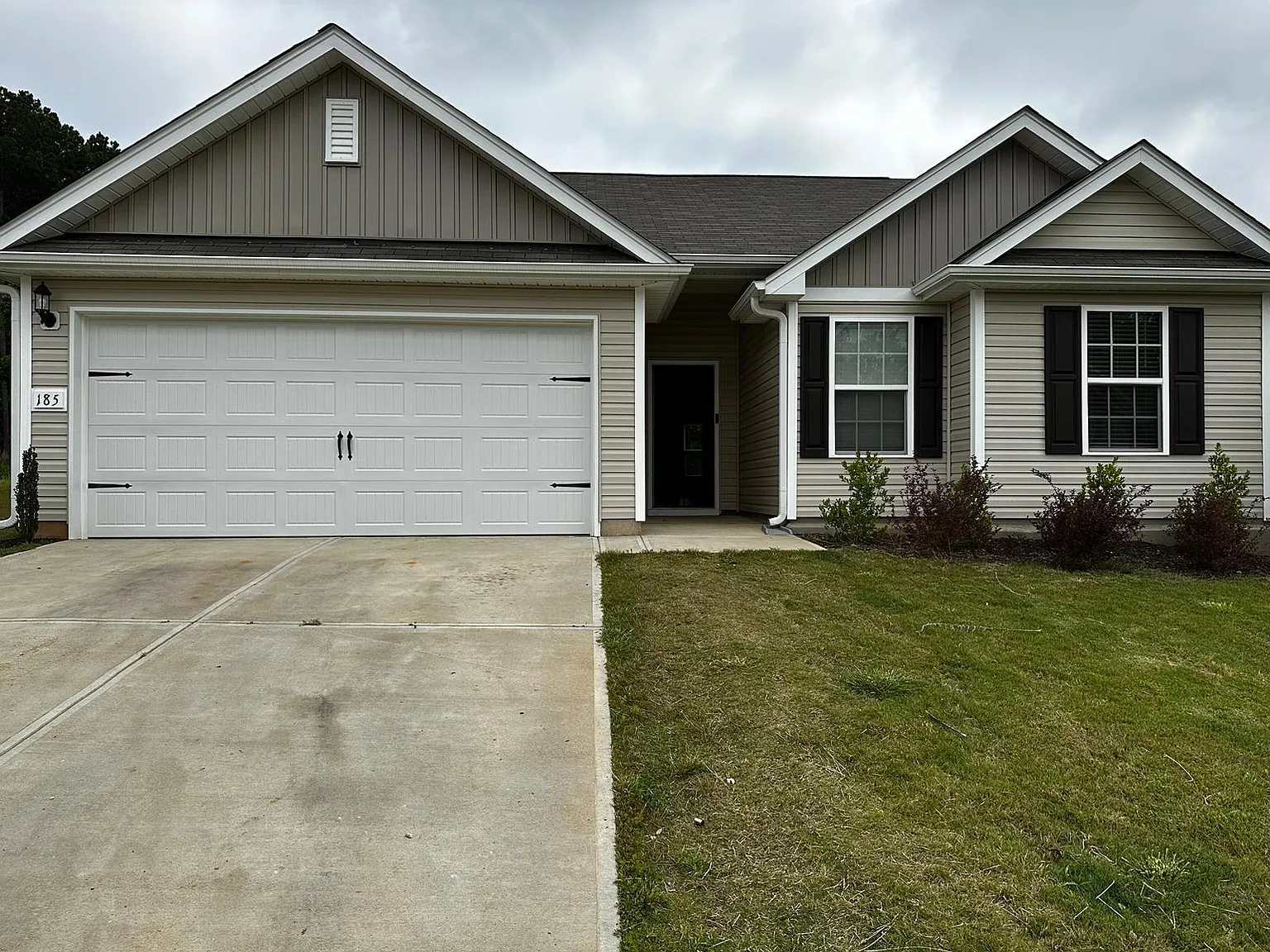 185 Shallow Dr — Photo 1