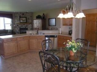 4140 Stillwater Cir, Waukesha, WI 53189