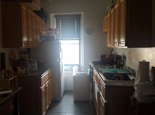 2960 Middletown Rd, Bronx, NY 10461