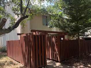 2358 Southgate Sq, Reston, VA 20191