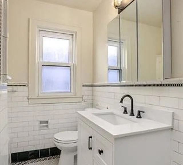 16847 Baylis St #1 — Photo 8