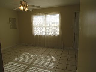4th image of 107 Oak Hill Ct NE
