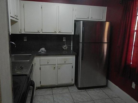 4th image of 9460 Fontainebleau Blvd APT 130
