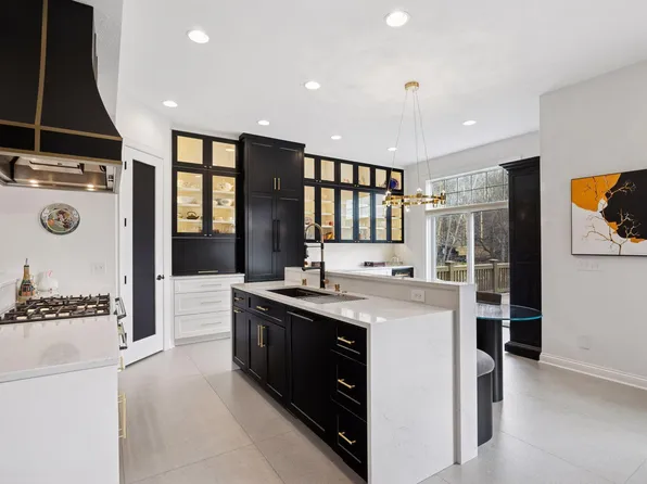 1254 Birch Ct, Mendota Heights, MN 55118